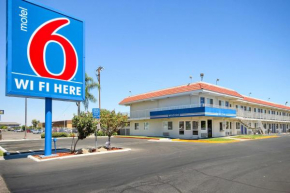 Motel 6-Fresno, CA - Blackstone South